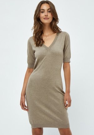 MIMILLA V-NECK KNIT DRESS 2 - Vestido de tubo - wood smoke melange