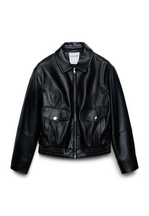 Schwarze Kunstlederjacke mit vorderem Reißverschluss, zwei Klappentaschen mit Druckknöpfen, elastischem Bund und Kragen, Größe klein.