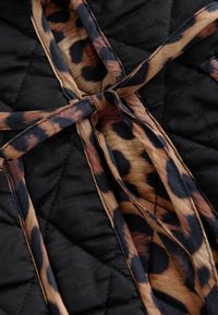 Next REGULAR FIT - Vest - animal print