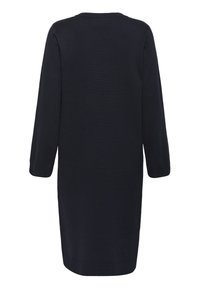 Robe tricotée bleu marine foncé avec des manches trois-quarts, un col rond et une coupe droite, avec des détails côtelés au niveau des poignets et de l'ourlet.