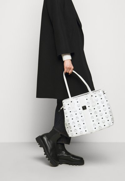 MCM REVERSIBLE LIZ SHOPPER IN VISETOS - Maisiņveida soma - white
