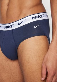 Nike Underwear BRIEF 3 PACK - Slip - black/red/orange