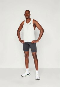 Nike Performance - Top