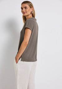 Street One STRICK-LOOK  - Polo - braun