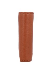 Bruine leren portemonnee met een textuurafwerking. Rechthoekige vorm, zichtbare stiksels en gladde randen. Geen hardware of extra accenten.