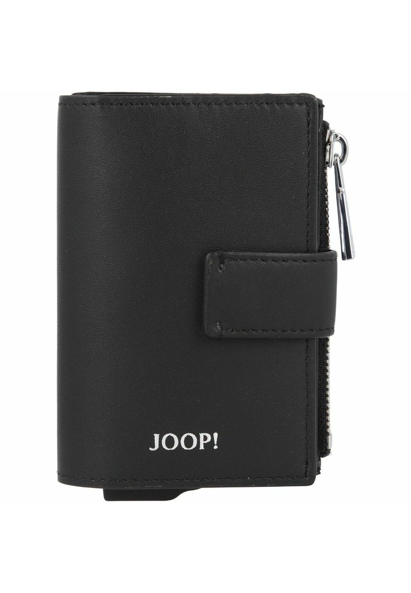 Černá kožená peněženka se zapínáním na zip, s kovovým drukem a stříbrnými logovými detaily. Kompaktní design s texturovaným povrchem.