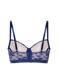 Mörkblå bh med spetsdetaljer, genomskinligt tyg, justerbara satinband och knäppning med hyska och öga bak. Blommönster framhäver designen.