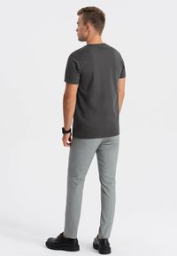 Ombre T-shirts basic - graphite