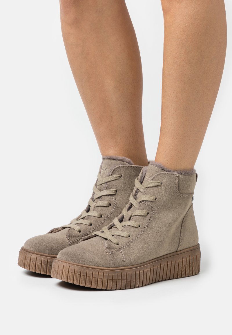 chaussures bateau timberland soldes