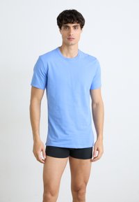 Thumbnail Image 6