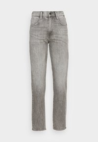 Selecionado, faded carbon