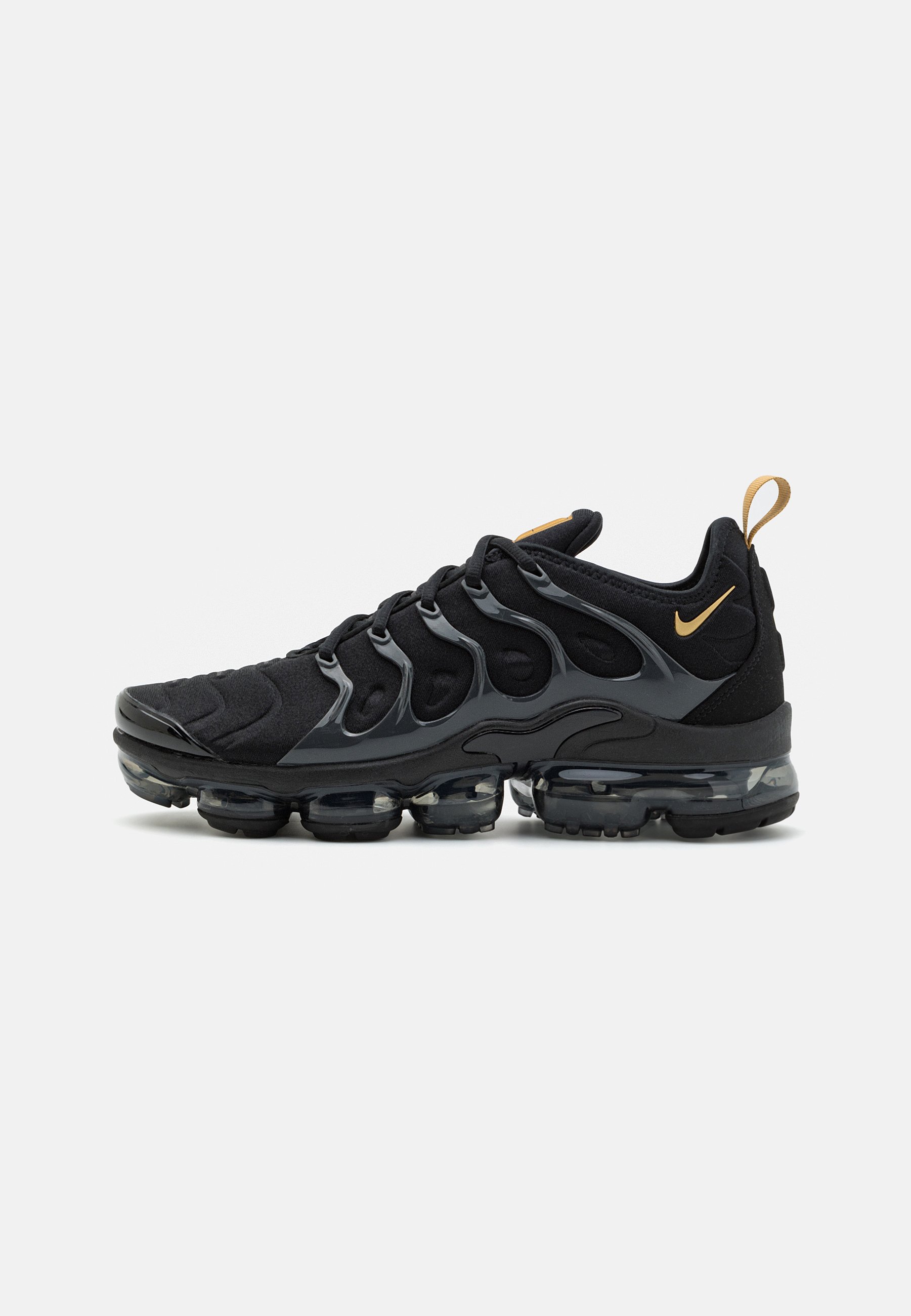 Nike vapormax plus deals Clearance