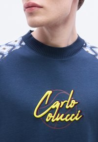 Carlo Colucci MATCH POINT RAGLAN UNISEX - Μπλουζάκι με στάμπα - navy/light blue/white