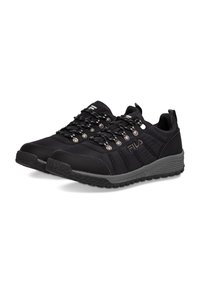 Scarpe sportive nere realizzate in materiali tessili e sintetici, con suola testurizzata, punta arrotondata e occhielli metallici per i lacci.