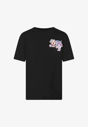 Chemise noire à manches courtes avec de petits personnages de fruits colorés style dessin animé et texte « Fruits Forever » sur la partie supérieure gauche de la poitrine.