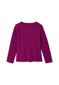 Langärmliges Oberteil in sattem Lila, mit geripptem Textur und Rundhalsausschnitt. Der Rücken ist glatt, mit einer lässigen Passform und geradem Saum.