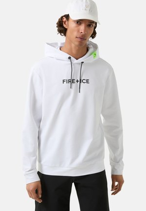 Witte hoodie met een trekkoord en zwarte "FIRE+ICE" tekst op de voorkant. Heeft een groene label op de halslijn en lange mouwen.