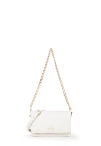 Borsa a tracolla bianca trapuntata con una catena dorata e logo impresso. Design elegante con chiusura a patta e superficie testurizzata.