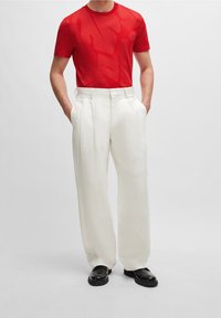 BOSS Triko s potiskem - red