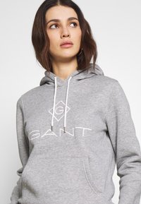 GANT LOCK UP HOODIE - Sweatshirt com capuz - grey melange