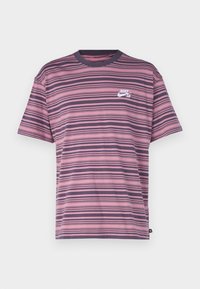 TEE - Pamata T-krekls - plum dust