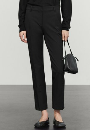 Massimo Dutti, STRETCH TECHNICAL PANTS - Bukser - black