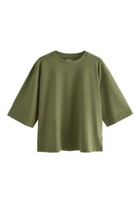 Olivgrön oversized t-shirt med kort ärm, rund halsringning, avslappnad passform och subtil sidoreva, hängande mot vit bakgrund.
