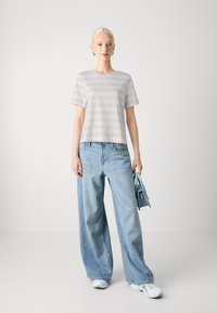 Selected Femme SLFESSENTIAL TEE - Marškinėliai su spaudiniu - cradle pink/bright white
