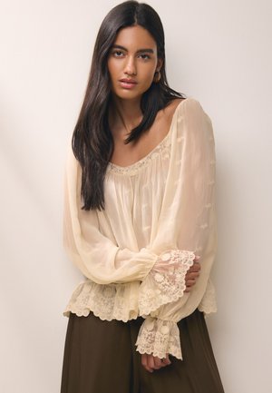 BHOEM REGULAR FIT - ECRU SHIFFLI EMBROIDERED ROMANTIC BLOUSE  . - Bluse - ecru
