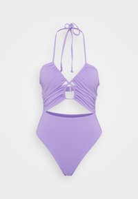 Maillot de bain une pièce violet avec un col halter ajustable, des détails froncés, une découpe au niveau de la taille et des ouvertures de jambes haute.
