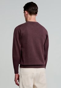 Scalpers ROUND NECK  - Pulover - burgundy