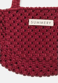 SUMMERY Copenhagen JOJO SMALL BAG - Ručna torba - barn red