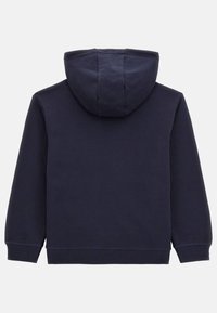 Felpa blu navy con una texture morbida, dotata di cappuccio, maniche lunghe e polsini e orlo a costine. Vista posteriore, senza branding o motivi visibili.