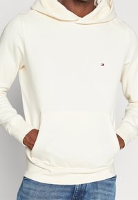 Tommy Hilfiger Felpa con cappuccio - off-white