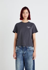Vero Moda VMATY METTE BOX  - Print T-shirt - asphal/white