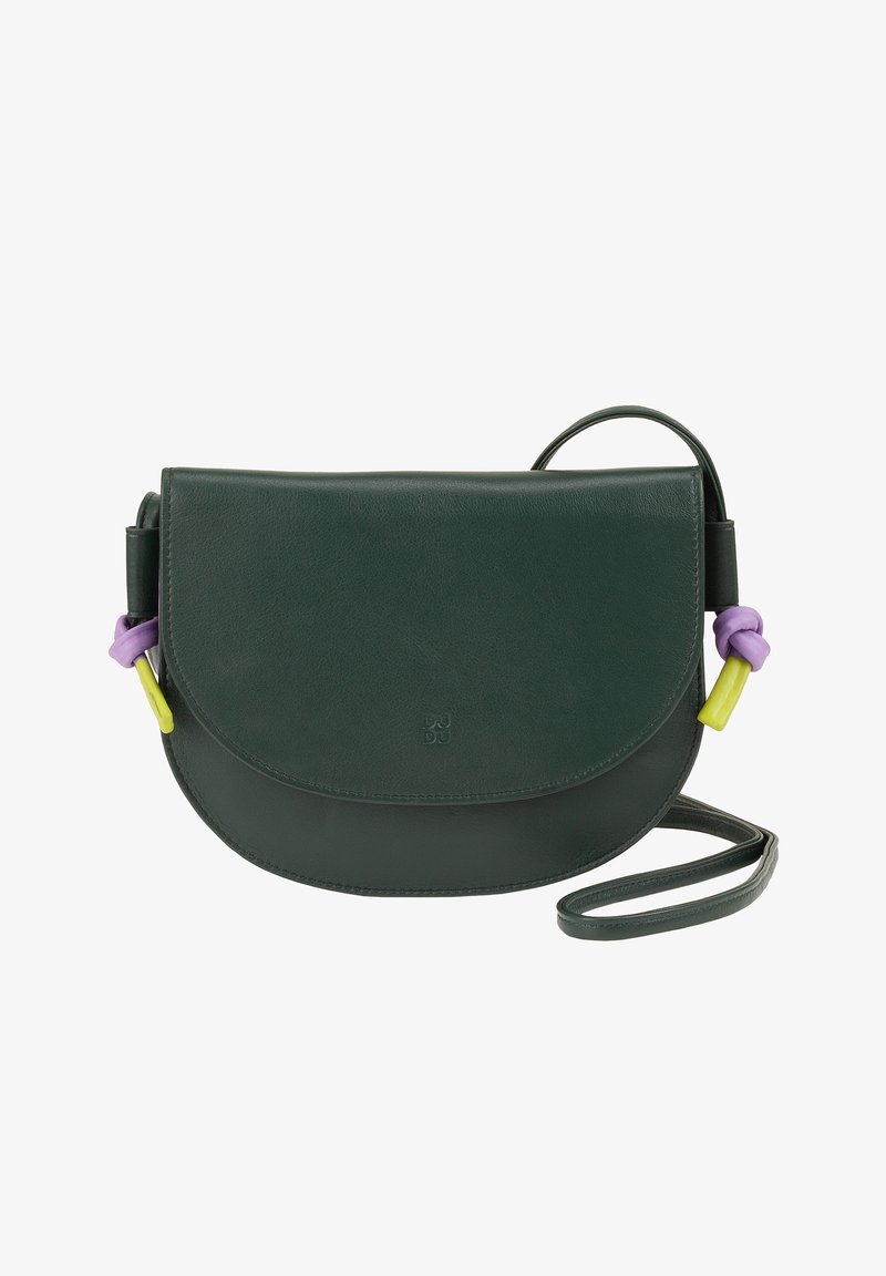 Borsa a tracolla in pelle verde con pattina rotonda, accenti a nodo viola e giallo sulle cinghie, texture liscia e logo in rilievo sul davanti.