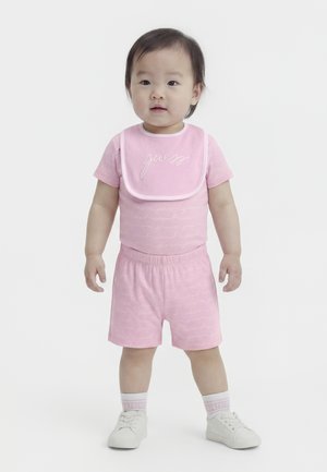 Guess BABY UNISEX SET - Šortky - pink