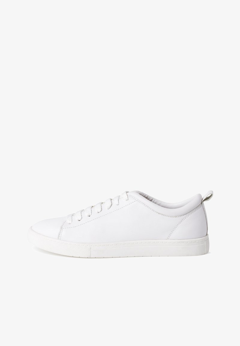 Tamaris Trainers - white