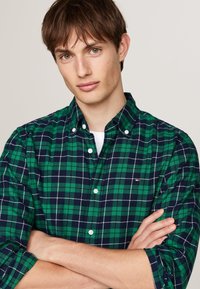 Tommy Hilfiger BRUSHED EASY CHECK SHIRT - Camicia - nouveau green multi check
