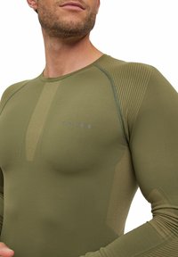 FALKE WARM LONGSLEEVED SHIRT MILD TO COLD TEMPERATURES - Hemd - herb