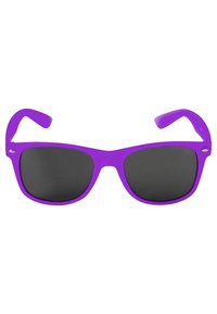 Violetiniai plastikiniai saulės akiniai su juodais objektyvais, turintys klasikinę formą ir tekstūruotus sparnus, užtikrinančius tvirtą sukibimą. Nėra matomų detalių ar logotipų.