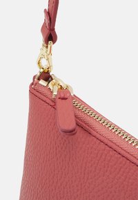 Coccinelle BEST CROSSBODY - Borsa a tracolla - bordeaux