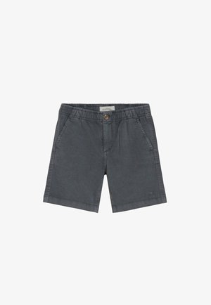 Pantalones cortos casuales de color gris oscuro con cintura elástica, cierre de botón, bolsillos delanteros y un pequeño logo cerca del dobladillo.