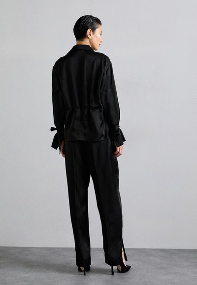 Victoria Beckham UTILITY - Mono - black