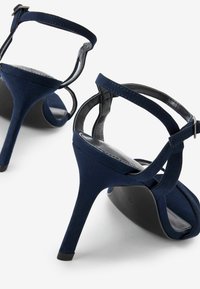 Next FOREVER COMFORT STRAPPY SKINNY  - Sandali con tacco - navy