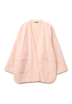 Cardigan rosa chiaro aperto sul davanti con maniche larghe e due grandi tasche frontali, mostrato su sfondo bianco.