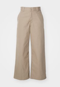Pantaloni beige a gamba larga realizzati in tessuto misto cotone, con vita alta, design strutturato e tasche frontali.