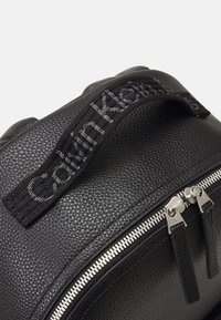 Calvin Klein Jeans ULTRALIGHT CAMPUS UNISEX - Rugzak - black