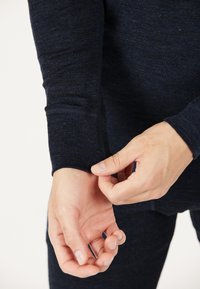 Whistler CERRO SET - Långkalsonger - navy blazer