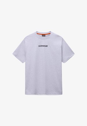 T-shirt en coton gris à manches courtes et col rond. Il présente un logo "NAPAPIJRI" imprimé en noir sur le devant.